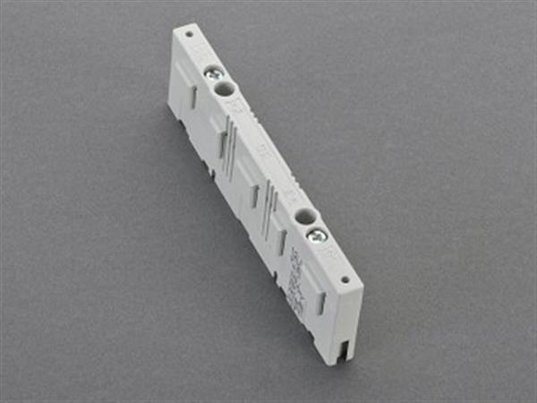 BUSBAR SUPPORT 3 PHASES + N + E, WITH END COVER for busbar 3-pole 12 x 5 and 12 x 10